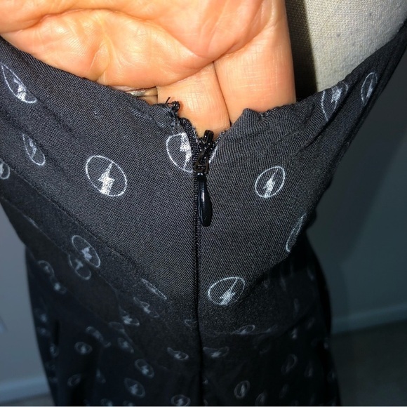 The Flash Sundress By Junkfood Size Large Gray Fit Flare DC Comics Superhero - Picture 10 of 11